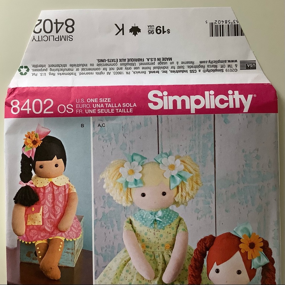 Simplicity 8402 Sewing Pattern - Picture 2 of 5